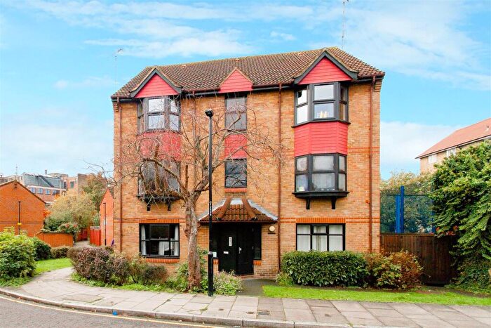 1 Bedroom Flat For Sale In Coopers Close, London, E1
