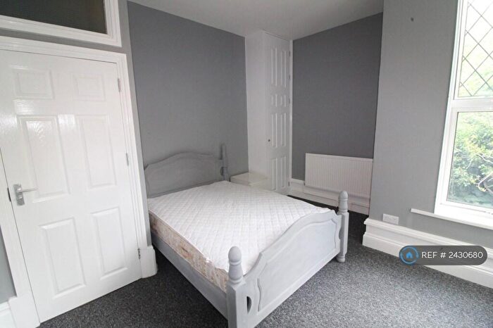 2 Bedroom Flat To Rent In Derby Road, Nottingham, NG7