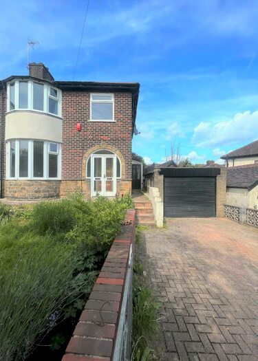 3 Bedroom Semi-Detached House To Rent In Well Head Drive, Halifax, HX1