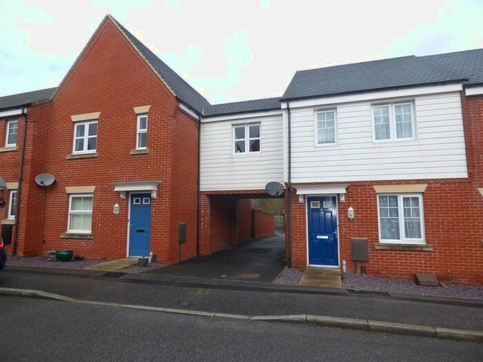 3 Bedroom Property To Rent In Pearmain Way, Singleton, Ashford, TN23