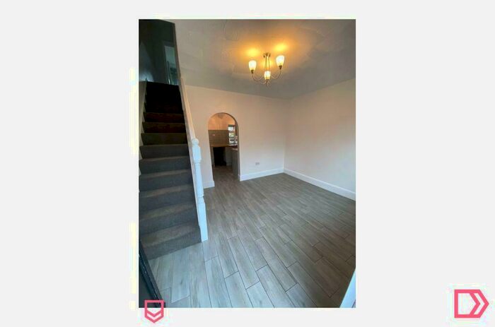 2 Bedroom Terraced House To Rent In Kingshill Road, Swindon, Wiltshire, SN1