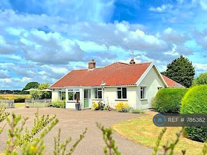 5 Bedroom Bungalow To Rent In Weston Longville, Norwich, NR9