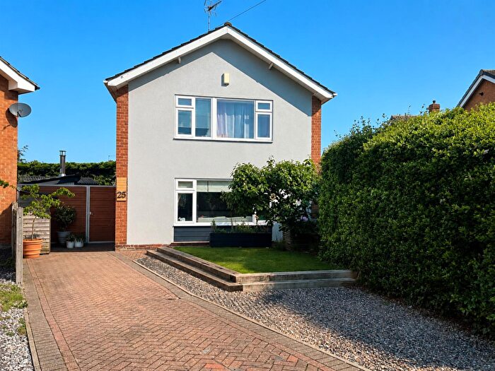 3 Bedroom Detached House For Sale In Paddock Close, Radcliffe-On-Trent, Nottingham, NG12
