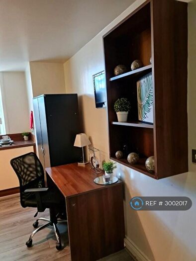 1 Bedroom Flat To Rent In Oldgate, Huddersfield, HD1