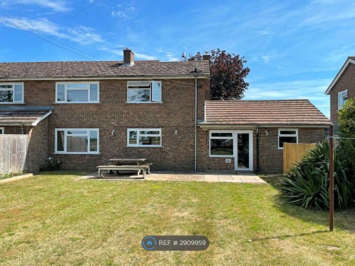 3 Bedroom Semi-Detached House To Rent In Rofford Lane, Oxford, OX44