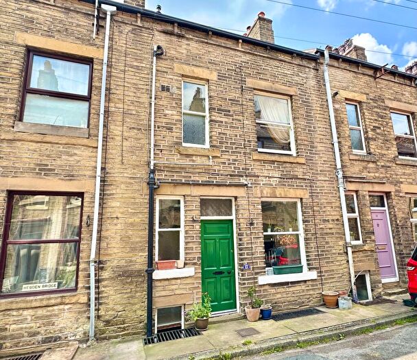2 Bedroom Terraced House For Sale In Broughton Street, Hebden Bridge, HX7