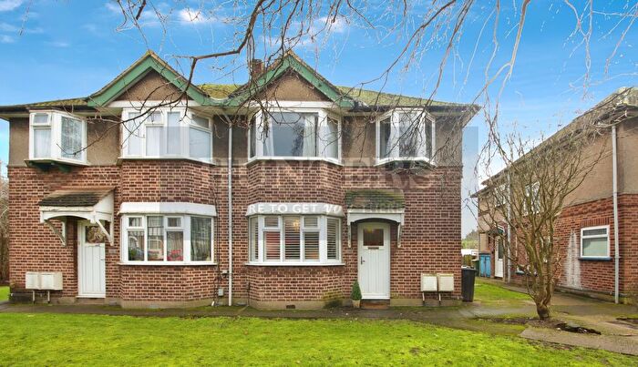 1 Bedroom Maisonette For Sale In Locket Road, Harrow, HA3