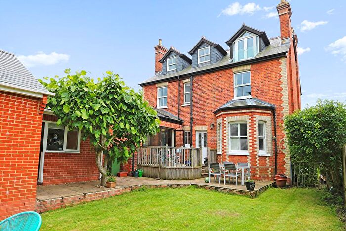 5 Bedroom Detached House For Sale In Centre Of Pangbourne Village, RG8