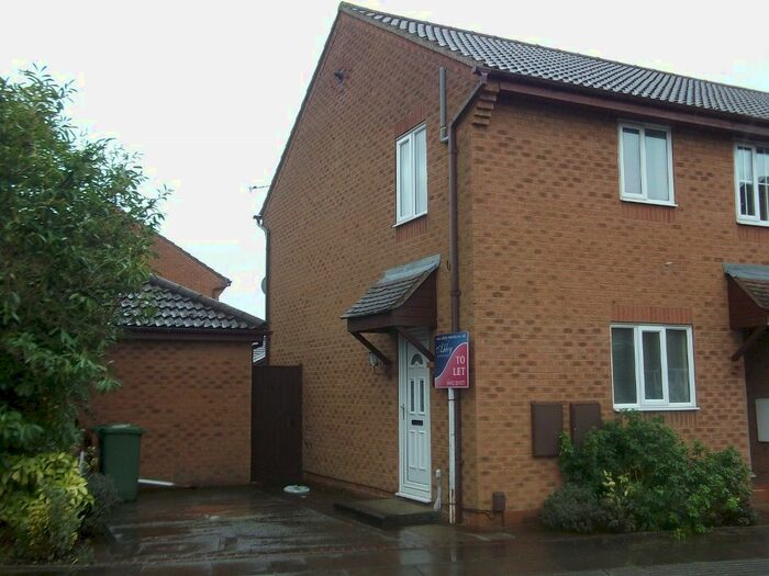 2 Bedroom Mews To Rent In Victory Way, Laceby Acres, Grimsby, DN34