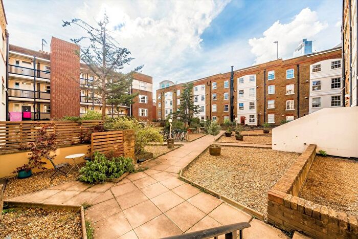 1 Bedroom Flat To Rent In Old Castle Street, Liverpool Street, E1