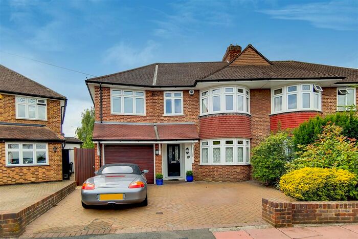 4 Bedroom Semi Detached House For Sale In Dukes Way, Coney Hall, West Wickham, BR4