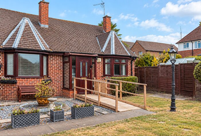 1 Bedroom Bungalow For Sale In Upper Road, Kennington, Oxford, Oxfordshire, OX1