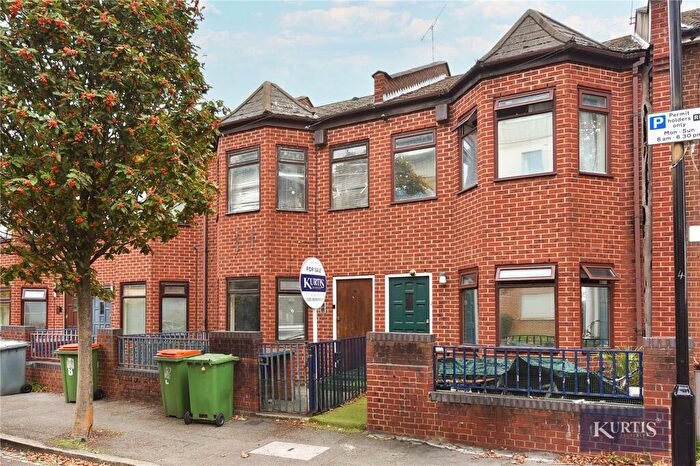 2 Bedroom Terraced House For Sale In Kennard Street, London, E16