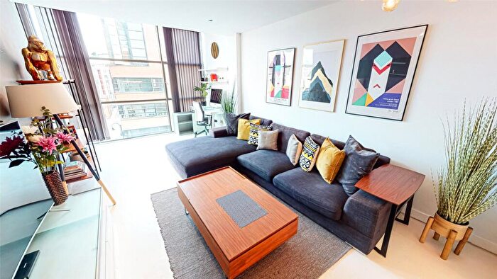 1 Bedroom Apartment For Sale In Deansgate Quay, Manchester, M3