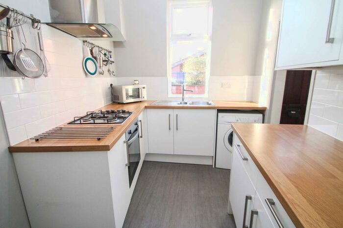 2 Bedroom Terraced House To Rent In Quarry Street, Woodhouse, Leeds, LS6