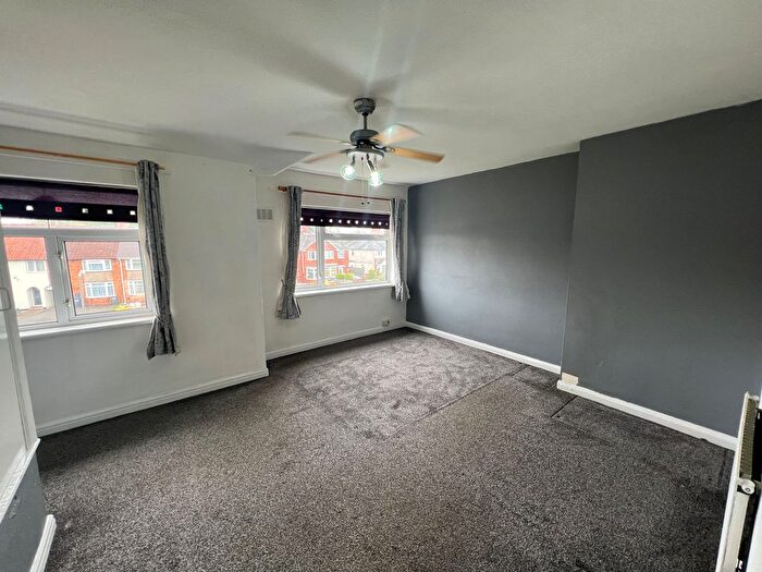 4 Bedroom Semi-Detached House To Rent In Oakhurst Road Hall Green West Midlands, Birmingham, Birmingham, B27