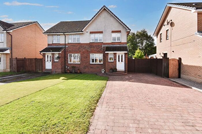 3 Bedroom Semi-Detached House For Sale In South Dumbreck Road, Kilsyth, G65
