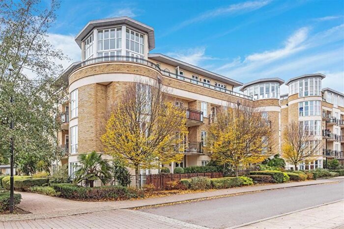 1 Bedroom Flat To Rent In Melliss Avenue, Kew, Richmond, TW9