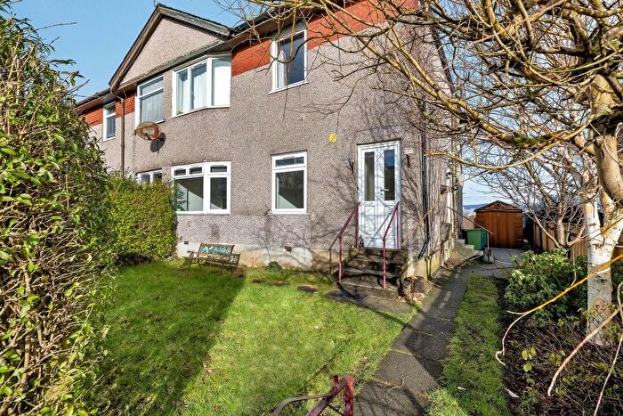 3 Bedroom Flat For Sale In Chirnside Road, Hillington, Glasgow, G52