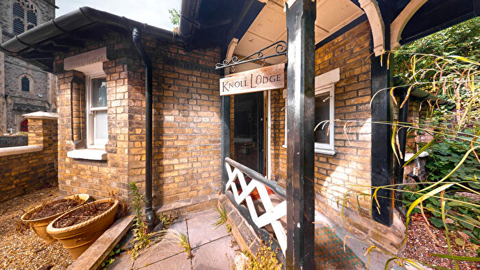 1 Bedroom Detached House To Rent In The Knoll, Beckenham, BR3