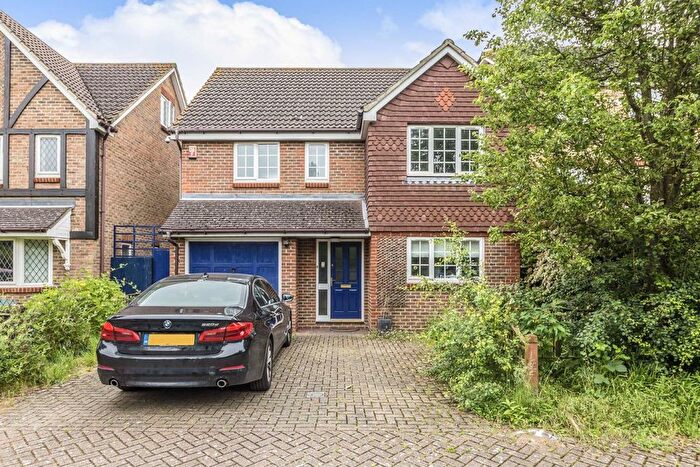 4 Bedroom Property To Rent In Horsley Drive, Kingston Upon Thames, KT2