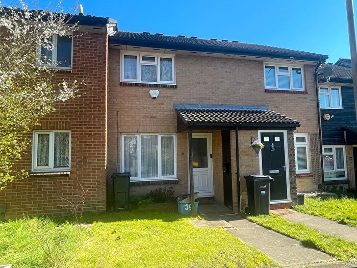 2 Bedroom Terraced House To Rent In Amanda Close, Chigwell, IG7