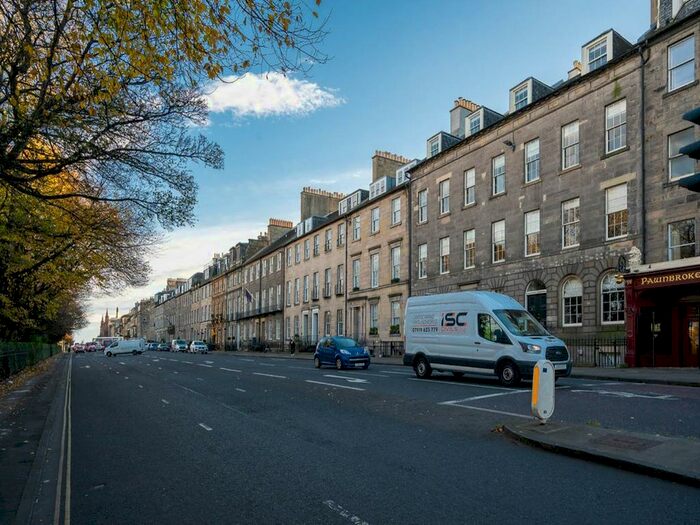2 Bedroom Flat To Rent In Queen Street, City Centre, Edinburgh, EH2
