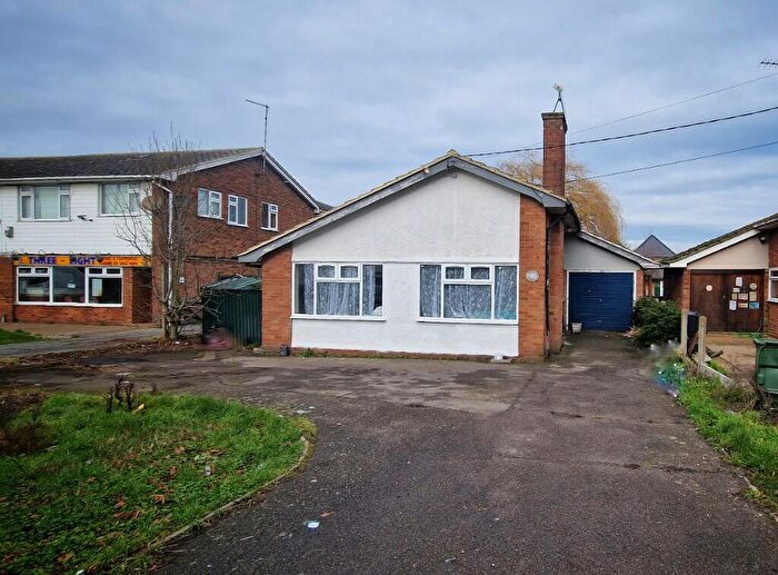 2 Bedroom Detached Bungalow For Sale In The Street, CM3
