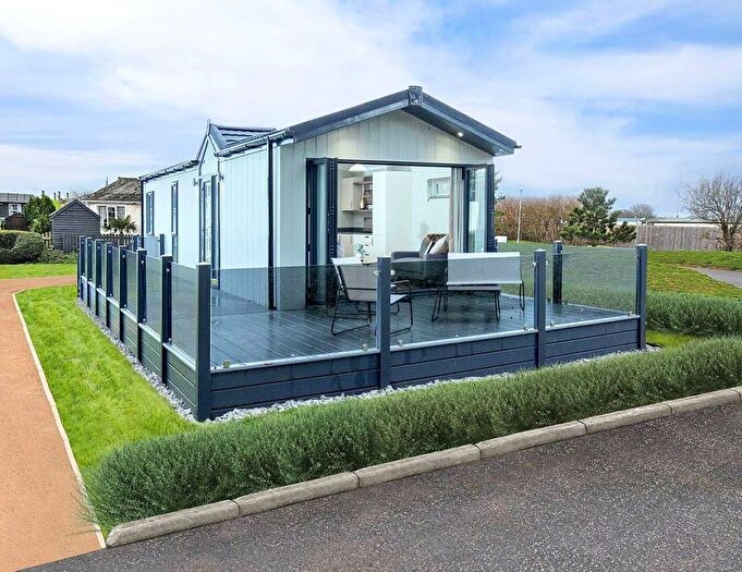 2 Bedroom Lodge For Sale In Wilsthorpe, Bridlington, YO15