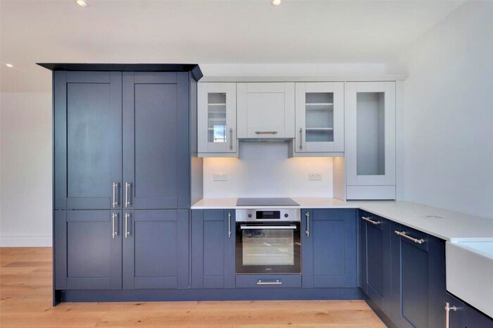 2 Bedroom Apartment For Sale In Buxshalls Mews, Ardingly Road, Lindfield, Haywards Heath, RH16