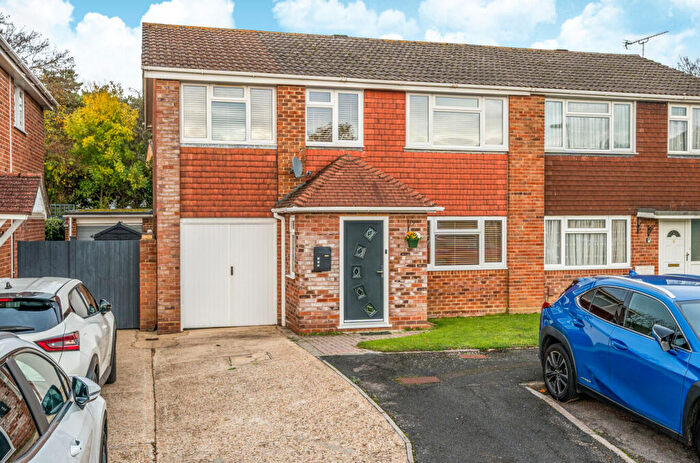 4 Bedroom Semi Detached House For Sale In Chatsworth Road, Eastleigh, Hampshire, SO50