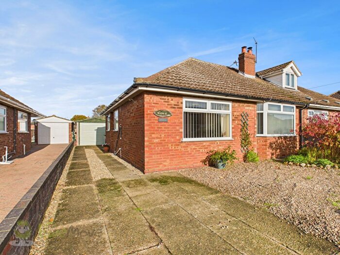 2 Bedroom Semi-Detached Bungalow For Sale In Tiercel Avenue, Sprowston, Norwich, NR7