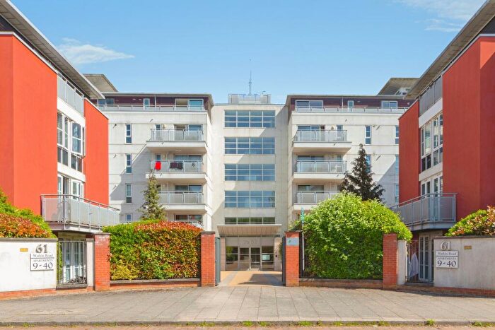 2 Bedroom Flat For Sale In Watkin Road, Leicester, LE2