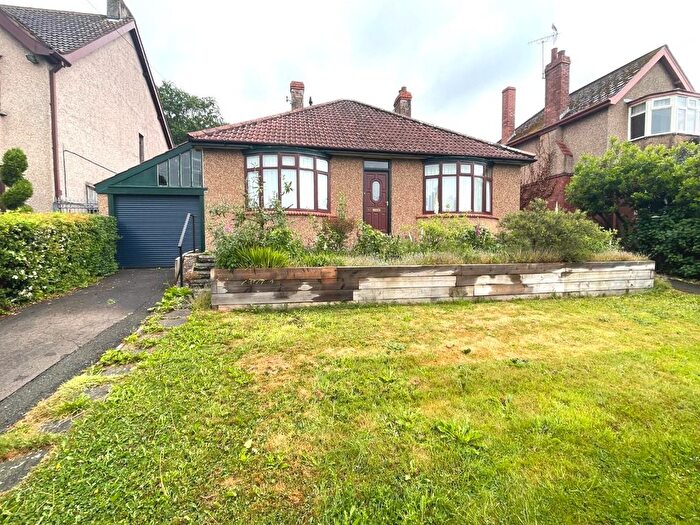 2 Bedroom Detached Bungalow For Sale In Wells Road, Glastonbury, BA6