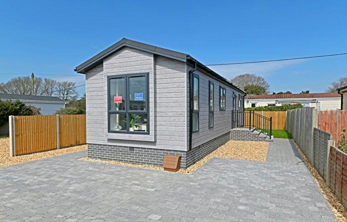 2 Bedroom Park Home For Sale In Two Bed Omar Newmarket (), Hoburne Naish Park, Christchurch Road, New Milton, Hampshire, BH25