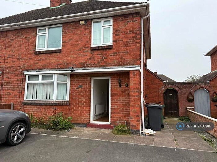 3 Bedroom Semi-Detached House To Rent In Sandiacre Drive, Thurmaston, Leicester, LE4