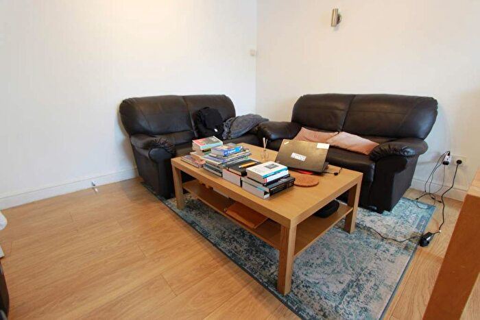 1 Bedroom Flat To Rent In Gresse Street, London, W1T