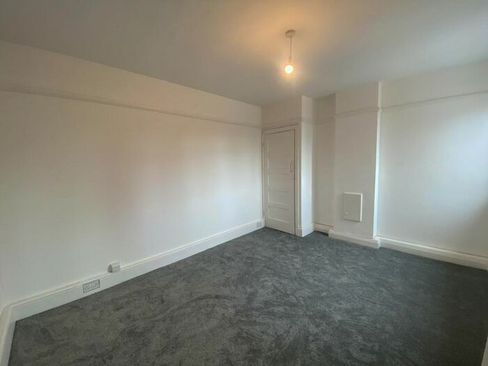 2 Bedroom Flat To Rent In High Street, Ruislip, HA4