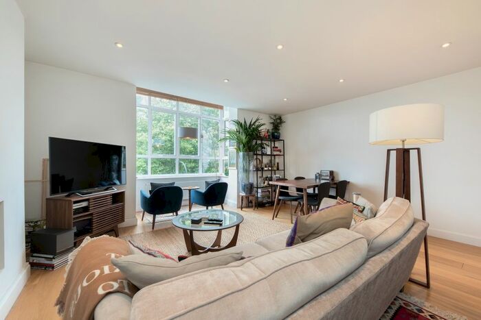 3 Bedroom Flat To Rent In Fortune Green Road, London, NW6