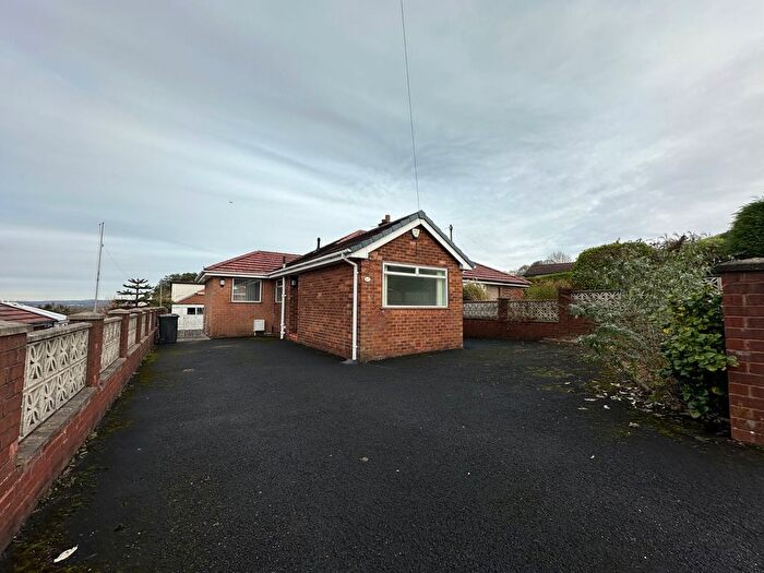2 Bedroom Semi-Detached Bungalow To Rent In Brabyns Road, Hyde, SK14