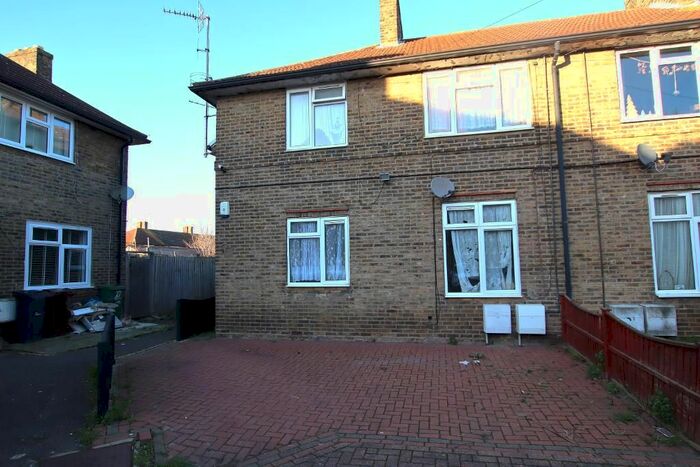 1 Bedroom Maisonette To Rent In D'arcy Gardens, Dagenham, Essex, RM9