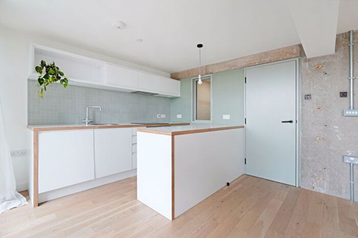 2 Bedroom Flat To Rent In Norwich, Pat Midgely Way, Park Hill, Sheffield, S2