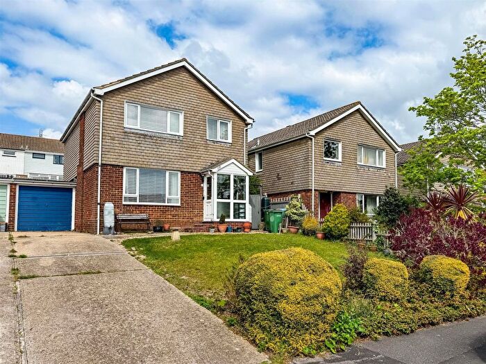 4 Bedroom Detached House For Sale In Froxfield Gardens, Portchester, PO16