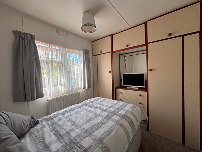 2 Bedroom Park Home For Sale In Hoburne Park, Swanage, Dorset, BH19 - Photo 12