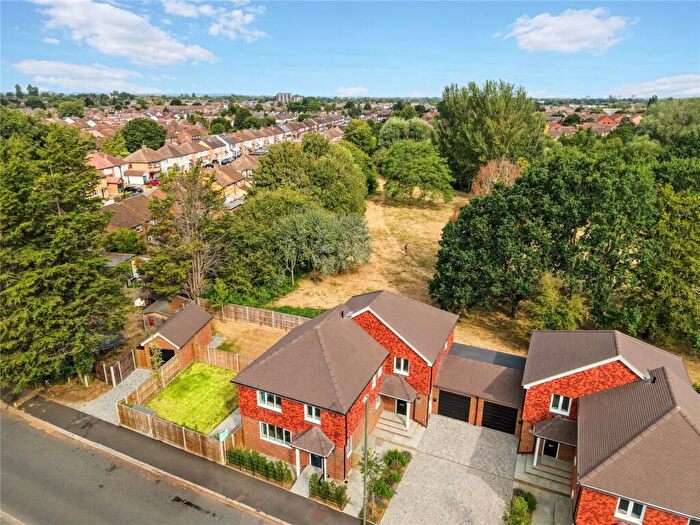 3 Bedroom Semi-Detached House For Sale In Cottimore Lane, Walton-On-Thames, KT12