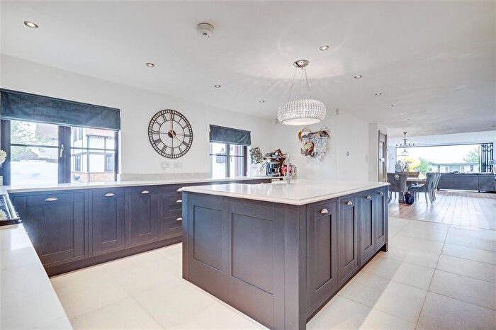 5 Bedroom Detached House For Sale In High Road, North Weald, Epping, Essex, CM16