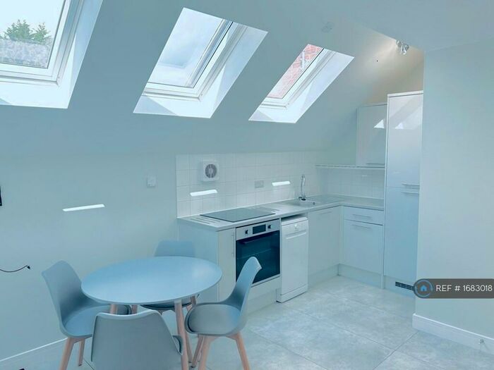 2 Bedroom Flat To Rent In Southampton Street, Reading, RG1