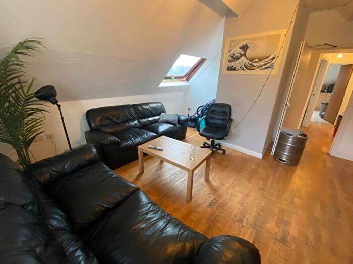 6 Bedroom House To Rent In Derby Road, Nottingham, NG7