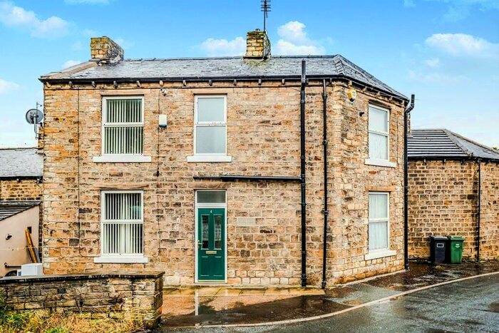 2 Bedroom Terraced House To Rent In Oak Road, Huddersfield, West Yorkshire, HD2