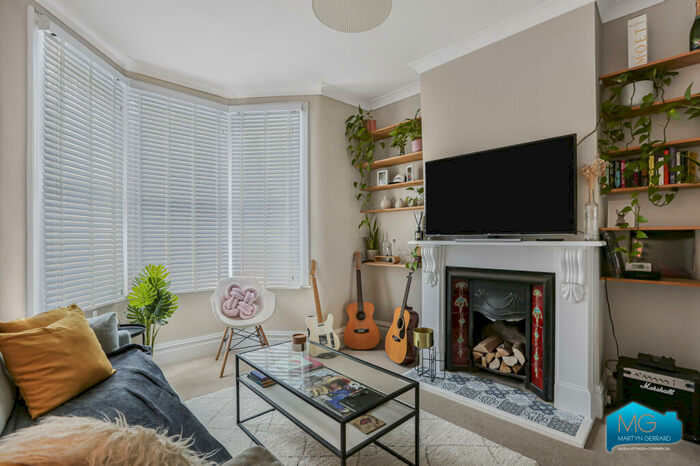 1 Bedroom Apartment To Rent In New Trinity Road, East Finchley, London, N2